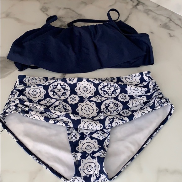 Swimsuit - Picture 1 of 3